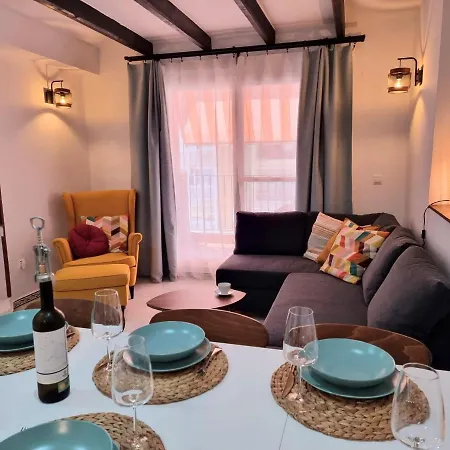 Apartment De Don Huberto, Locos