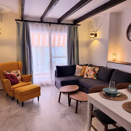 Apartment De Don Huberto, Locos